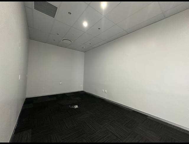188.40M² OFFICE TO LET IN DORINGKLOOF
